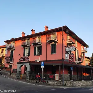 ** Frühstückspension Azzano Holidays Italien